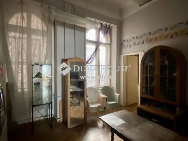 Eladó lakás Budapest VI. kerület 184 nm