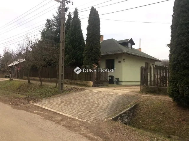 Eladó ház Tabajd 182 nm