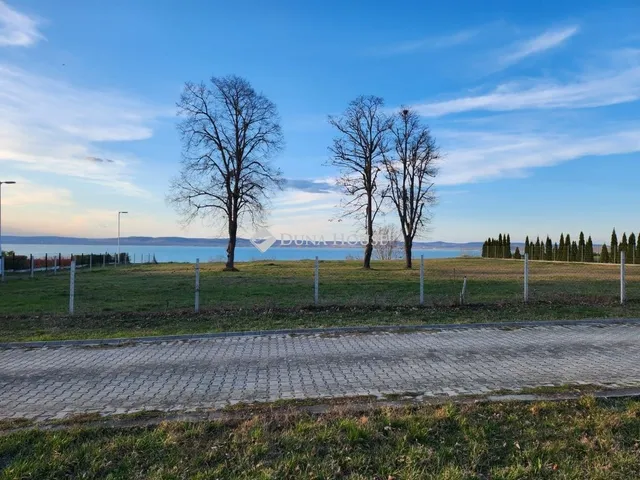 Eladó telek Balatonszárszó 1011 nm