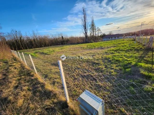 Eladó telek Balatonszárszó 1011 nm