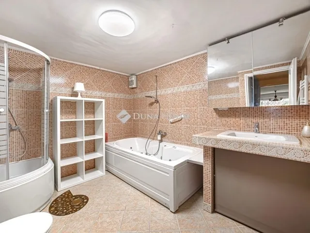 Eladó lakás Budapest II. kerület 112 nm