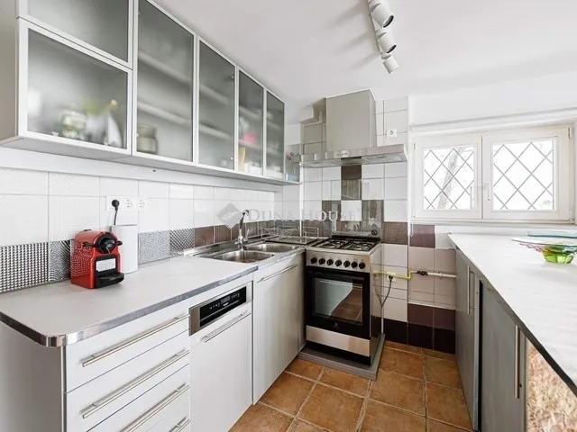 Eladó lakás Budapest II. kerület 112 nm