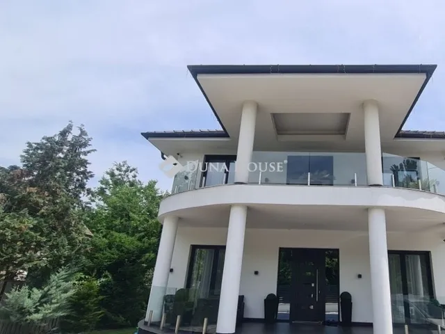 Eladó ház Budapest III. kerület 359 nm