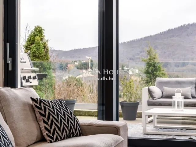 Eladó ház Budapest II. kerület, Remetekertváros 323 nm