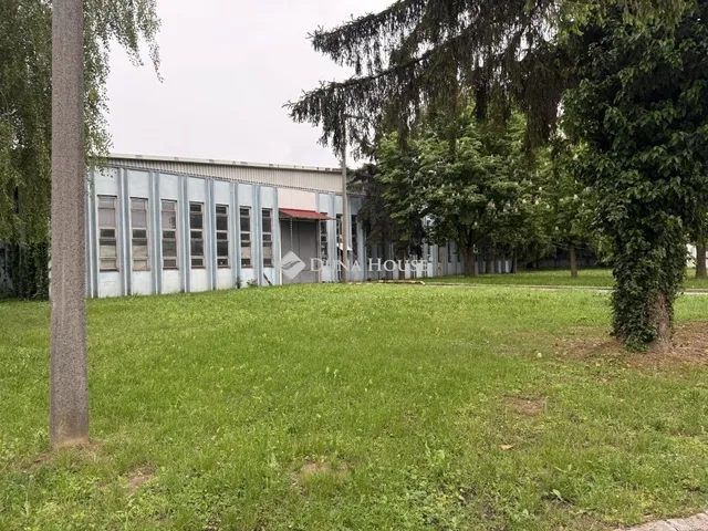 Eladó kereskedelmi és ipari ingatlan Dombóvár 7087 nm