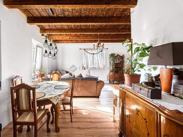 Eladó ház Budajenő 220 nm