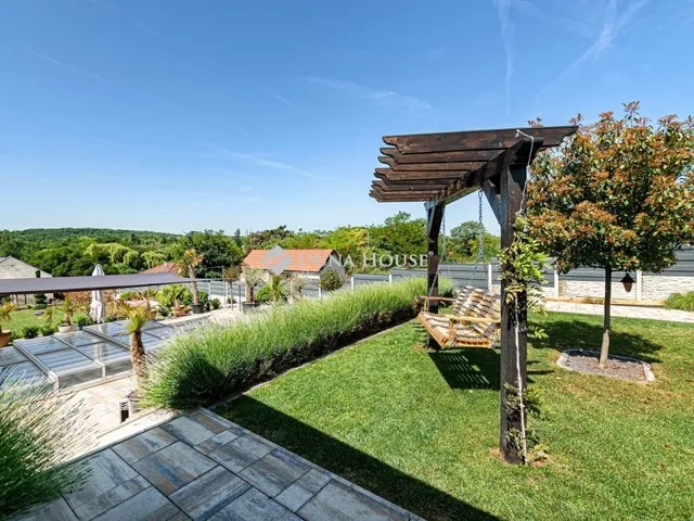 Eladó ház Etyek 340 nm