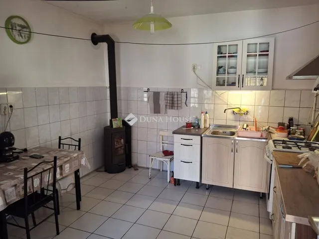 Eladó ház Tabajd 100 nm