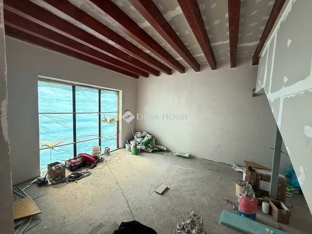 Eladó ház Vértesacsa 214 nm
