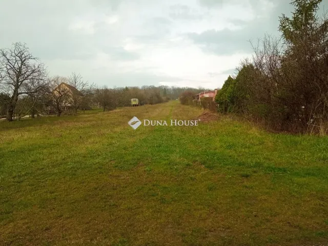 Eladó telek Biatorbágy 1310 nm