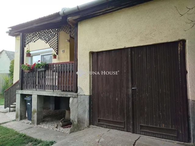 Eladó ház Kápolnásnyék 150 nm