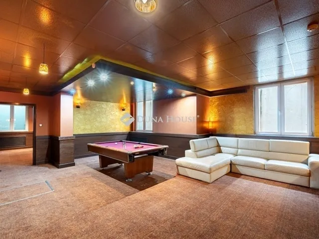 Eladó kereskedelmi és ipari ingatlan Budapest II. kerület 109 nm