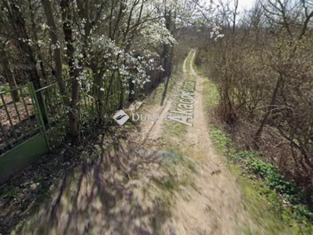 Eladó telek Biatorbágy 517 nm