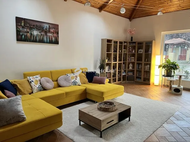 Eladó ház Solymár 290 nm