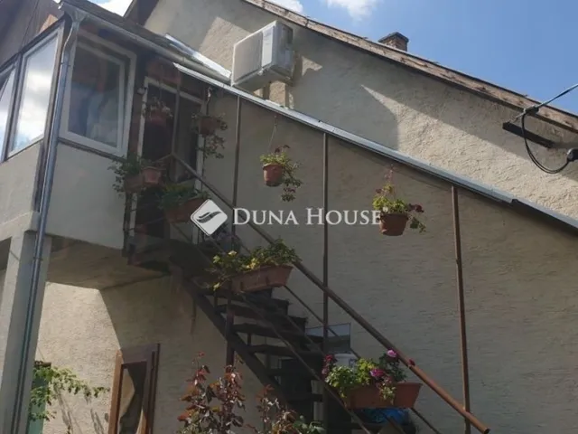 Eladó ház Etyek 146 nm