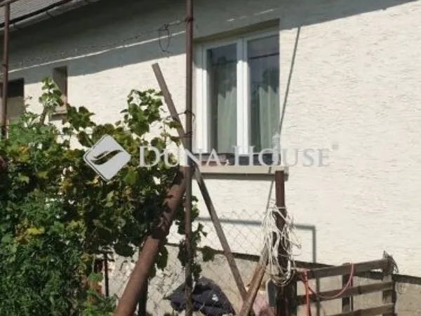 Eladó ház Etyek 146 nm