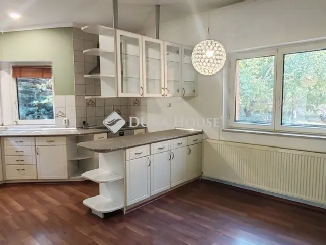 Eladó ház Érd 380 nm