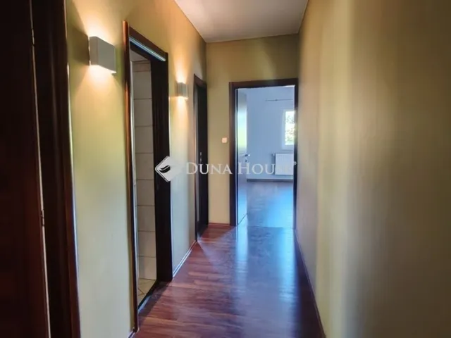 Eladó ház Érd 240 nm