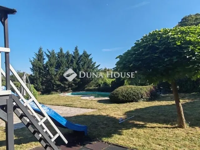 Eladó ház Érd 240 nm