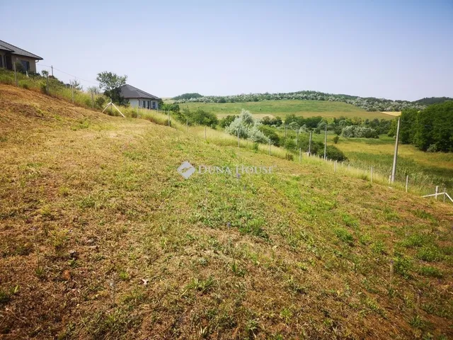 Eladó telek Tinnye 1500 nm