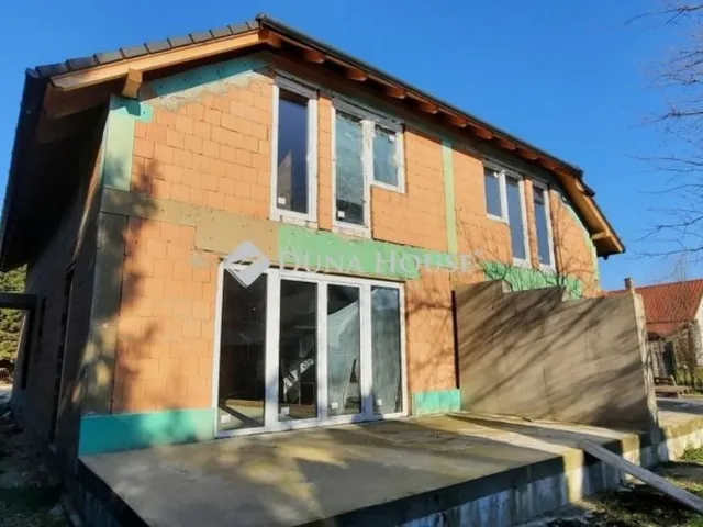 Eladó ház Kápolnásnyék 135 nm