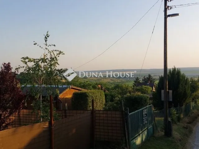 Eladó telek Páty 1079 nm