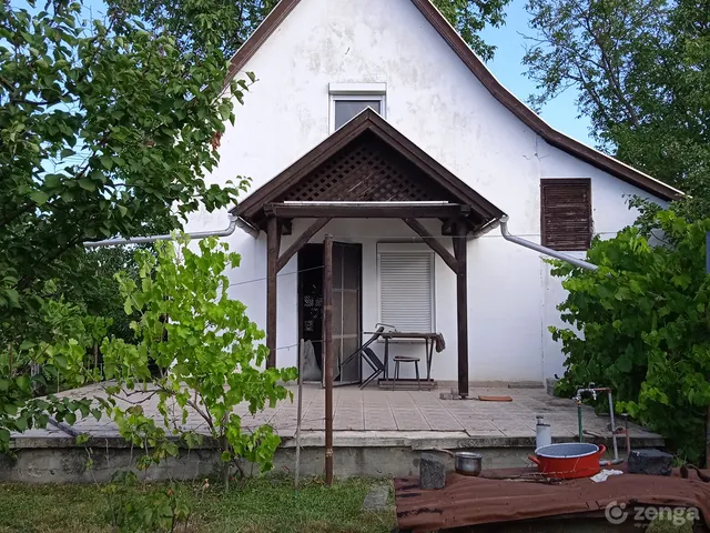 Eladó mezőgazdasági ingatlan Szeged, Baktói kiskertek, Hosszú-töltés út 10. 72 nm