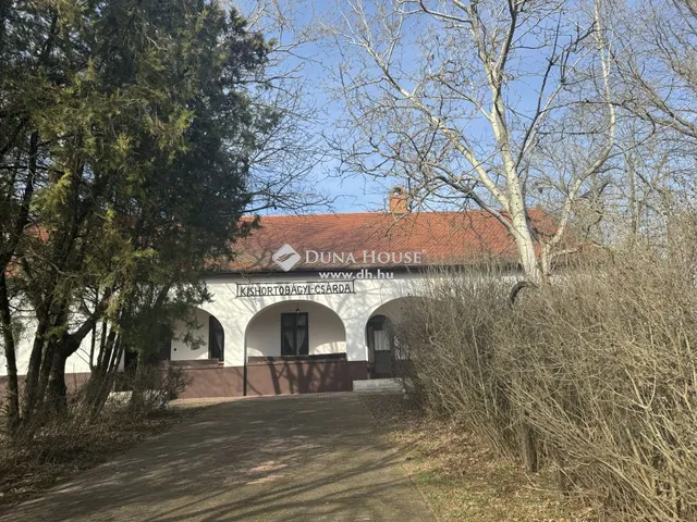Eladó kereskedelmi és ipari ingatlan Balmazújváros 264 nm