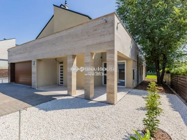 Eladó ház Telki 420 nm