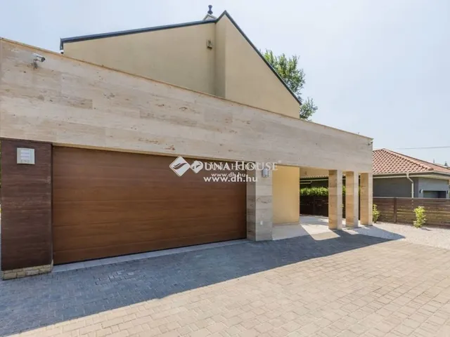 Eladó ház Telki 420 nm