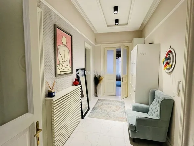 Eladó lakás Budapest VI. kerület, Nagykörúton kívüli terület 94 nm