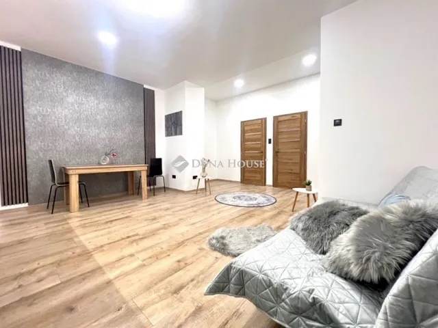 Eladó lakás Budapest VI. kerület 62 nm