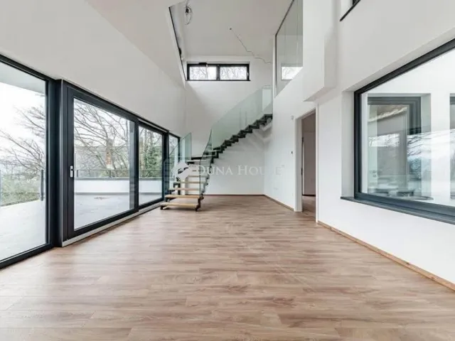 Eladó lakás Budapest II. kerület 103 nm