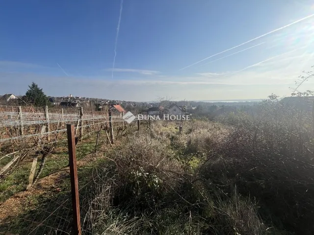 Eladó telek Sukoró 1050 nm