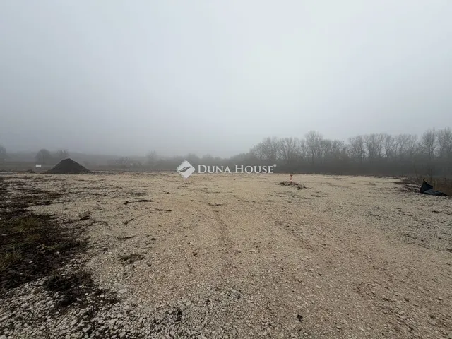 Eladó telek Érd 19919 nm