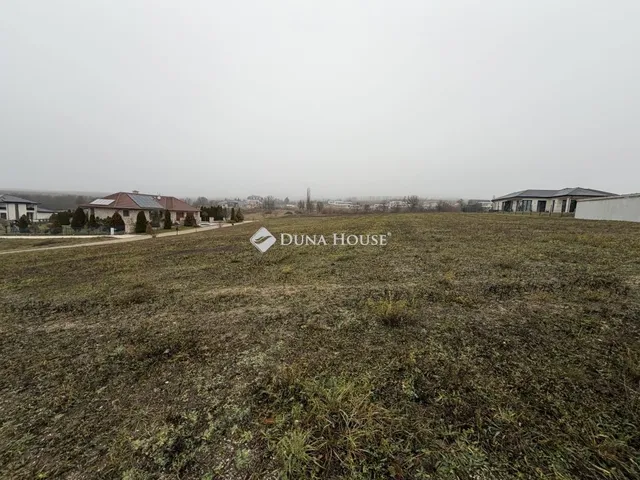 Eladó telek Budajenő 4876 nm