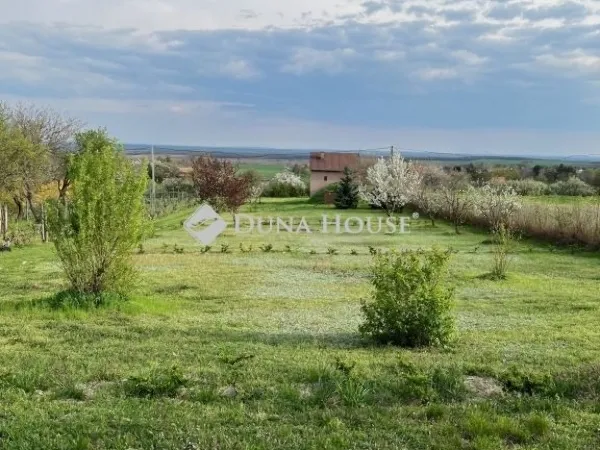 Eladó telek Füle 2495 nm