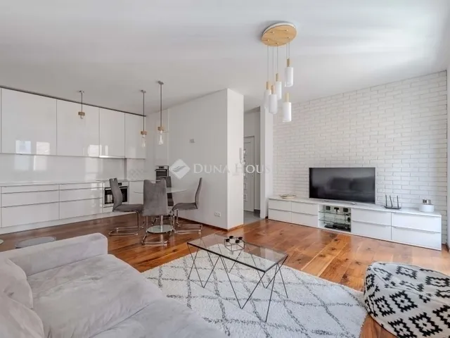 Eladó lakás Budapest VI. kerület 123 nm