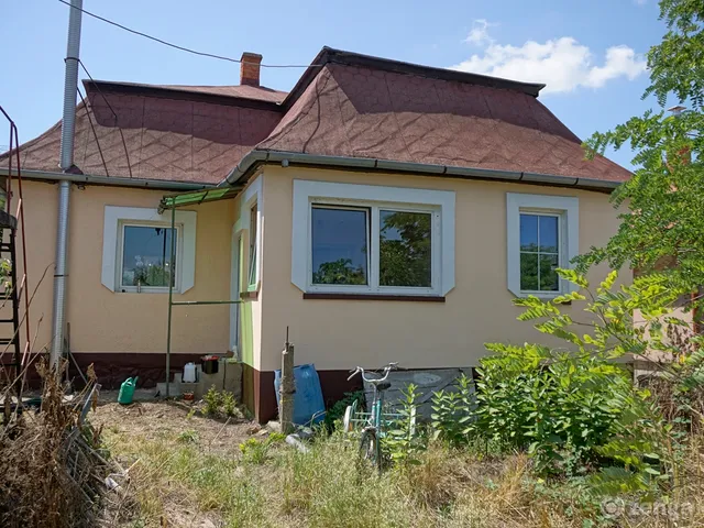 Eladó ház Kisbér, Köztársaság út 73/a. 91 nm