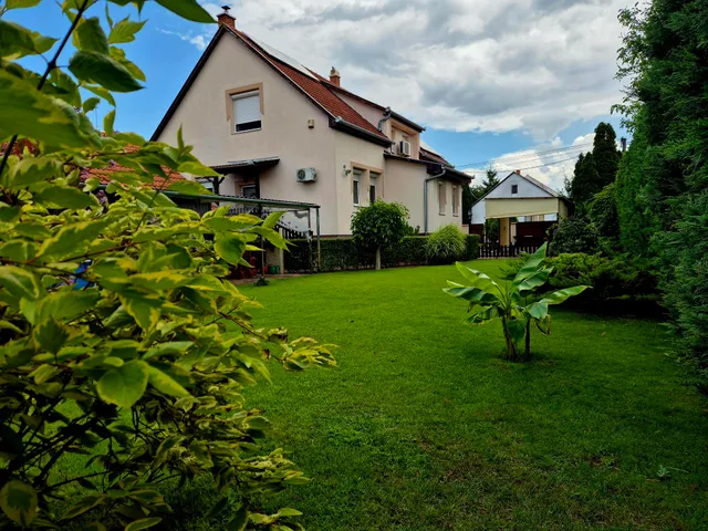 Eladó ház Kecskemét, Petőfiváros 220 nm