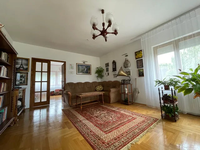 Eladó lakás Budapest XVI. kerület, Sashalom, Batsányi János 105 nm