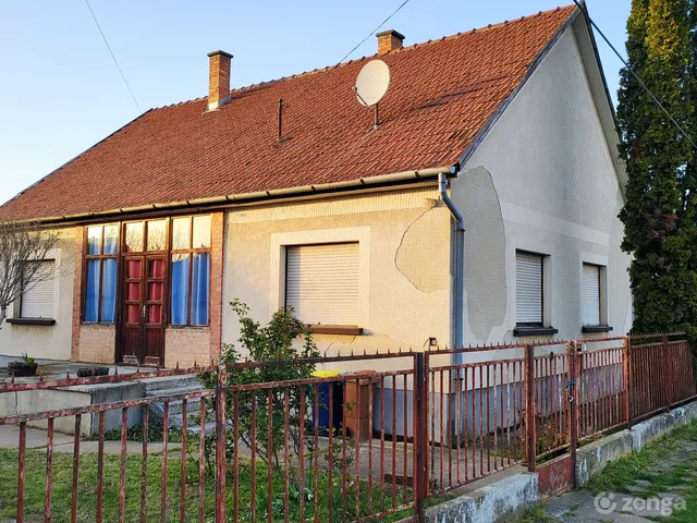 Eladó ház Tápiószele 98 nm