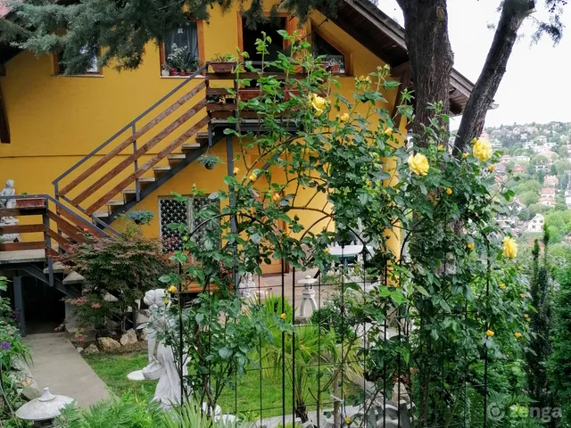 Eladó ház Budapest II. kerület, Erzsébettelek 76 nm