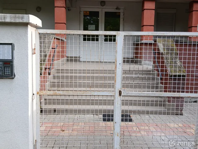 Eladó garázs Budapest XVIII. kerület, Ganzkertváros 12 nm