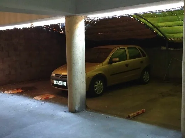 Eladó garázs Szolnok 84 nm