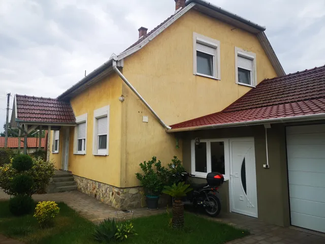 Eladó ház Tiszaföldvár 120 nm