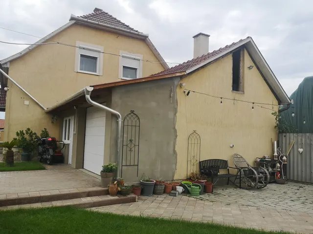 Eladó ház Tiszaföldvár 120 nm