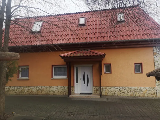 Eladó ház Tiszaföldvár 140 nm
