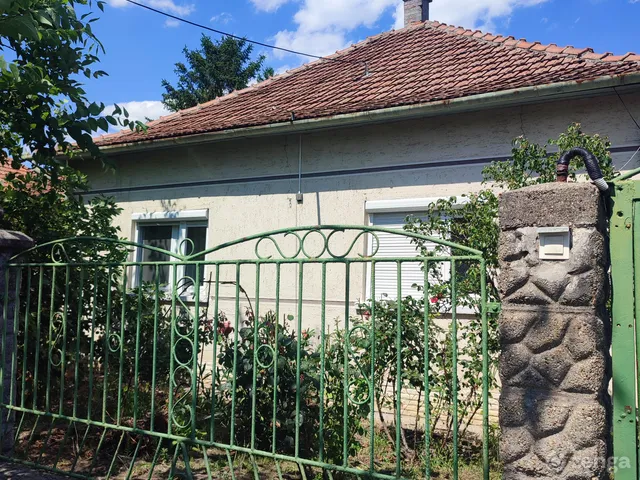 Eladó ház Szolnok, Déli városrész 104 nm