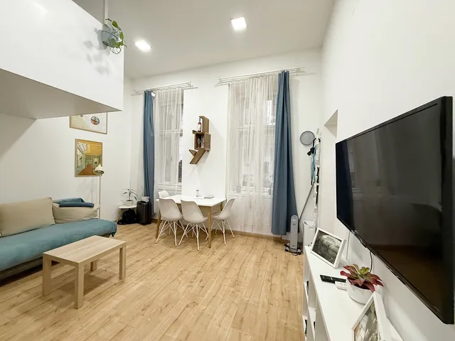 Kiadó lakás Budapest VI. kerület, Nagykörúton belüli terület 31 nm